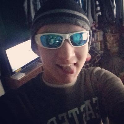 Profile Picture of Robert hathawayon Twitter