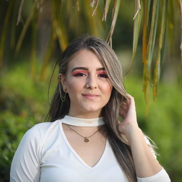 Profile Picture of Daniela Alarcón (@danialarconrpo) on Poshmark