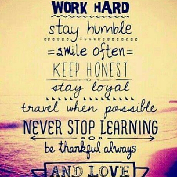 Profile Picture of Michelle Scott (@chellyscott) on Poshmark