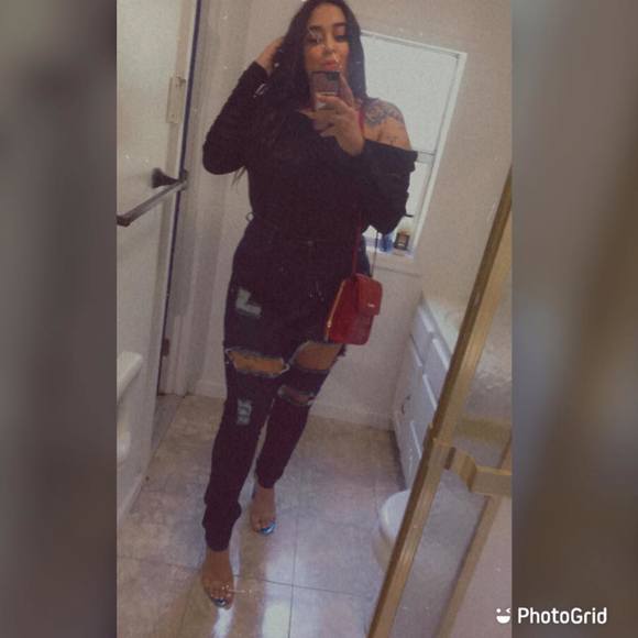 Profile Picture of Cesia Hernandez (@hazeln16) on Poshmark