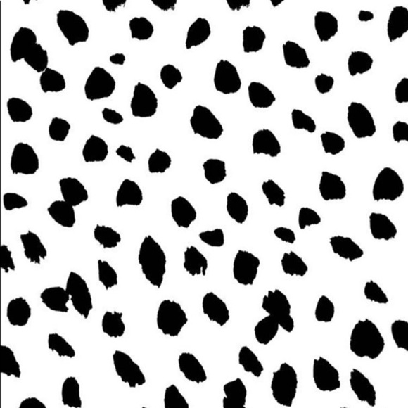 Profile Picture of Lucy Burruss (@lucyburruss) on Poshmark