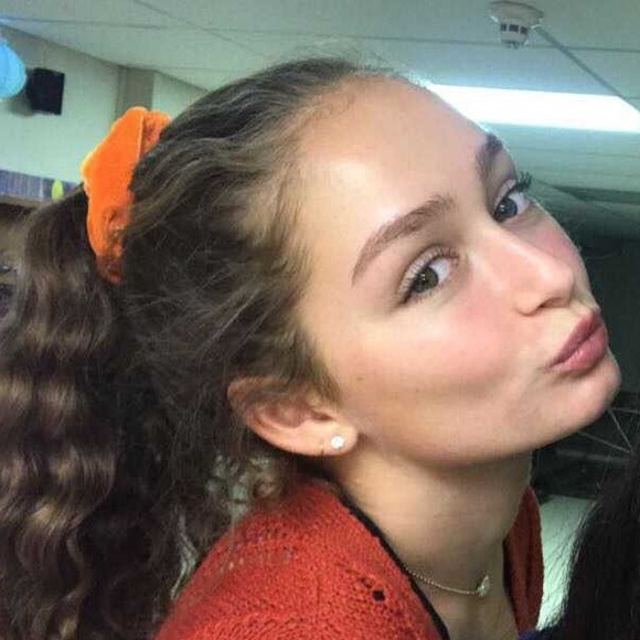 Raymi Braden - Poshmark Profile Picture of Raymi Braden (@raymi04) on Poshmark