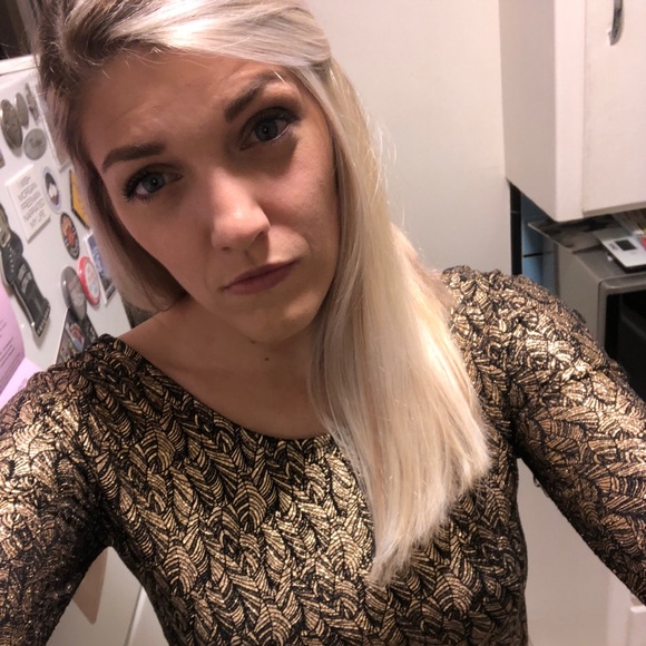 Profile Picture of Sam Dewalt (@dewaltsam) on Poshmark