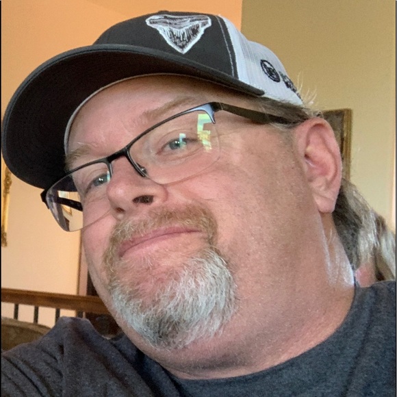 Profile Picture of Brett Gilbert (@brettgilbert505) on Poshmark