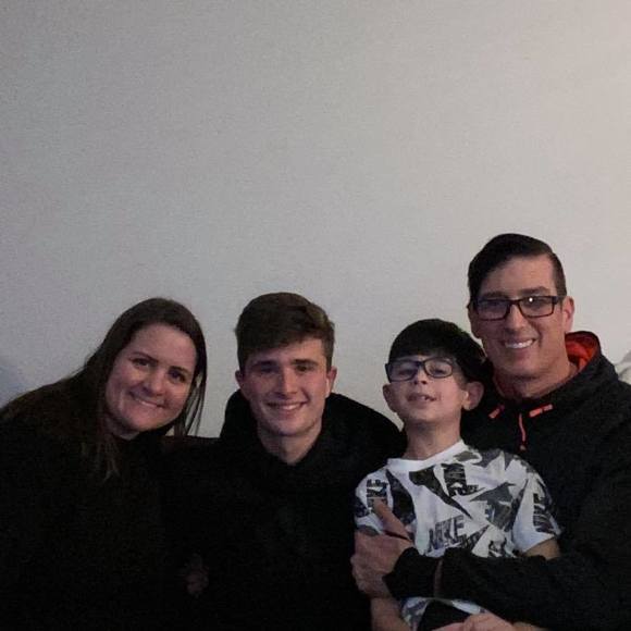 Profile Picture of Richelle Haunschild (@rnh96e) on Poshmark