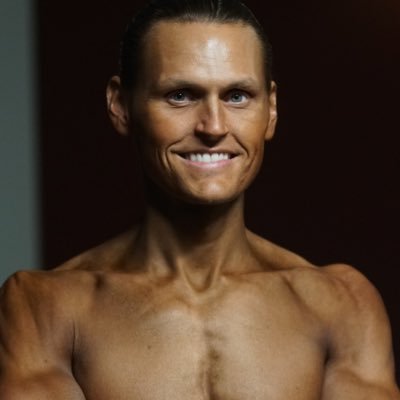 Profile Picture of Devin Olsen (@4thelove_coach) on Twitter