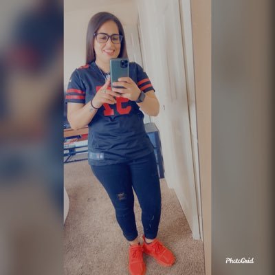 Crystal Rosales - Twitter Profile Picture of Crystal Rosales (@itscrystaal94) on Twitter