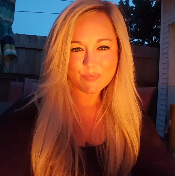 Profile Picture of Tiffany Worley (@tworley2015) on Poshmark