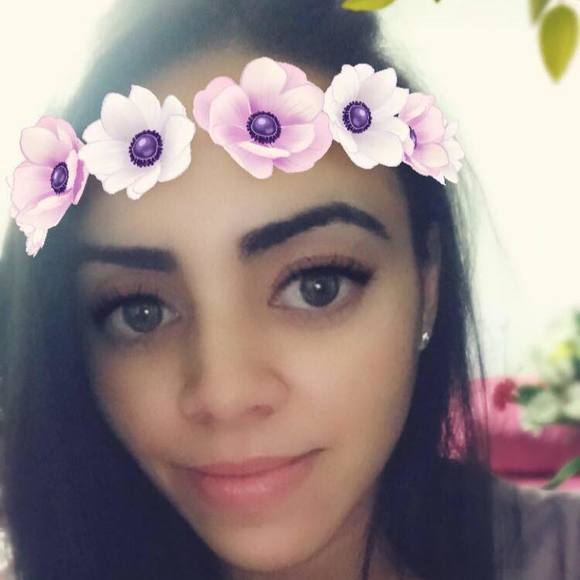 Profile Picture of Rose Alicea (@rose2912) on Poshmark