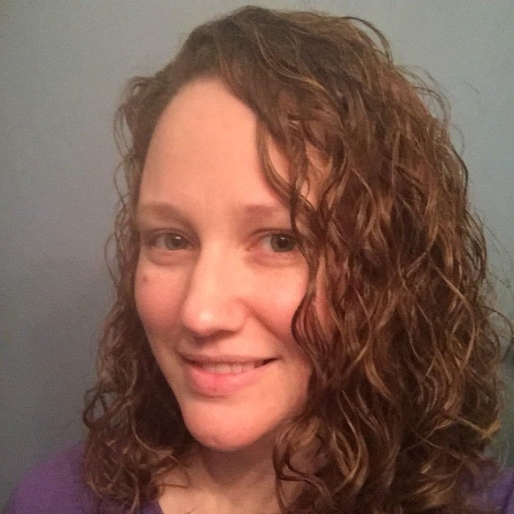 Profile Picture of Mandy Joseph (@mandyj1020) on Poshmark