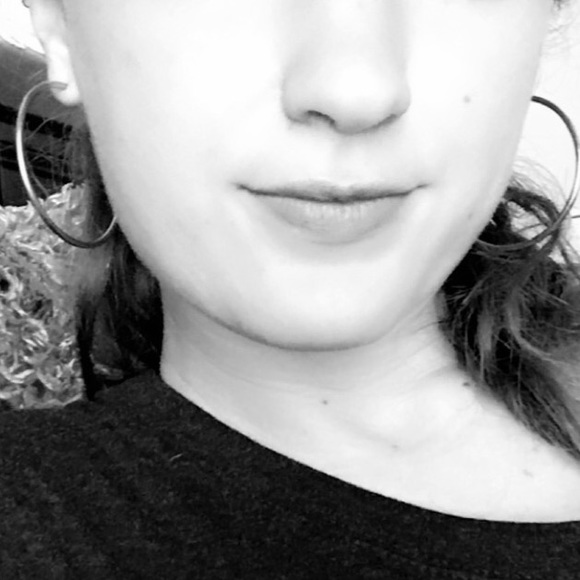 Profile Picture of Taylor Petefish (@teharrison215) on Poshmark