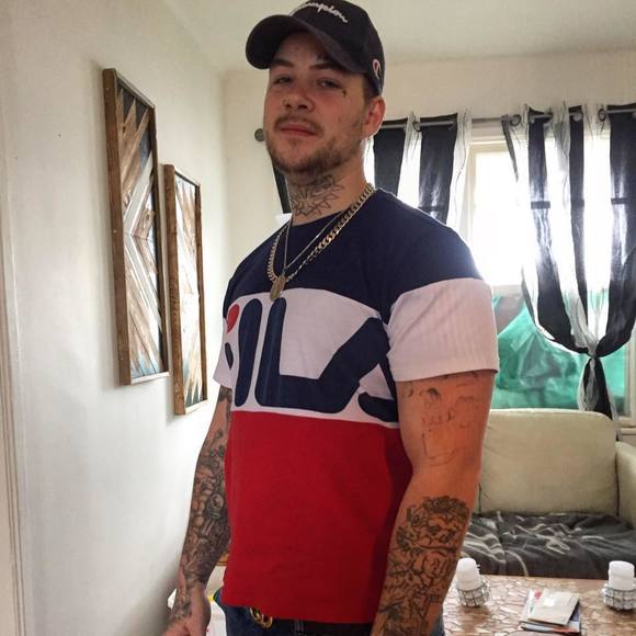 Profile Picture of David Mckinnon savard (@davidmckinno889) on Poshmark