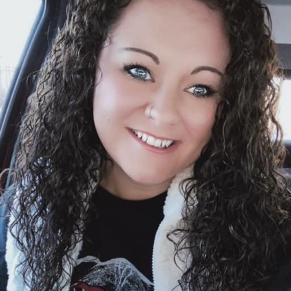 Profile Picture of Taylor Kafton (@trkafton) on Poshmark