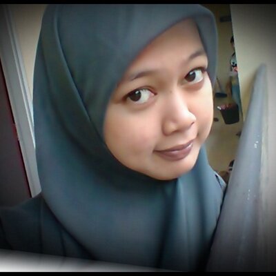 Profile Picture of AMeLia Bari Schwartz (@aMeLiaBariSchwa) on Twitter