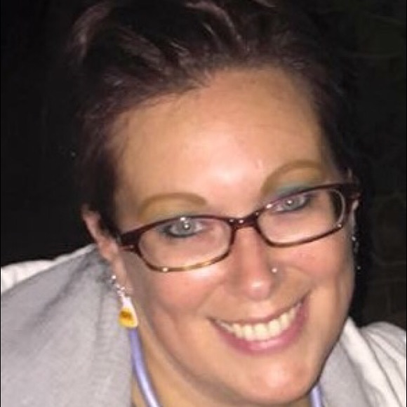 Profile Picture of Dawn Anderson (@dawnygirl1115) on Poshmark