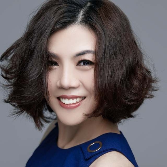 Profile Picture of Mandi Yu (@mandiyu1977) on Poshmark
