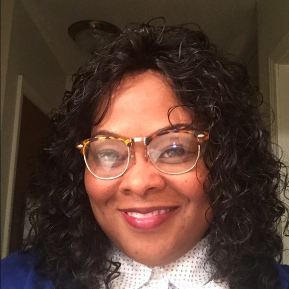 Profile Picture of Cheryl Mcclendon (@creion) on Poshmark