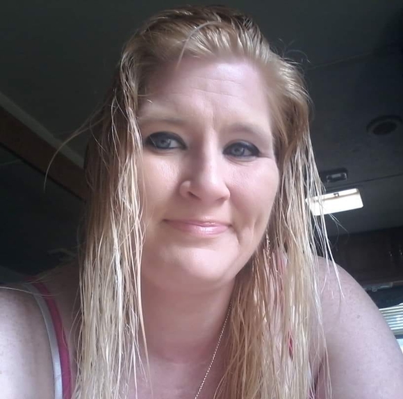 Profile Picture of Shannon lee Bendall (@sbendall) on Poshmark