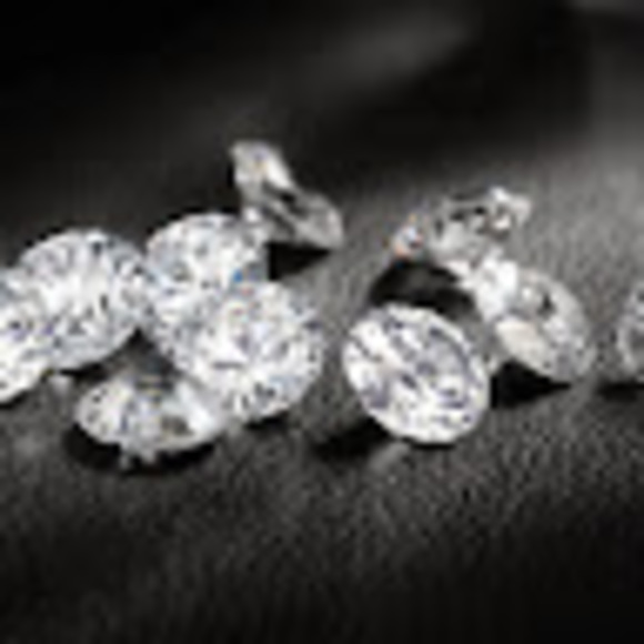 Profile Picture of Gabriel Arrietta (@silverskaterr) on Poshmark