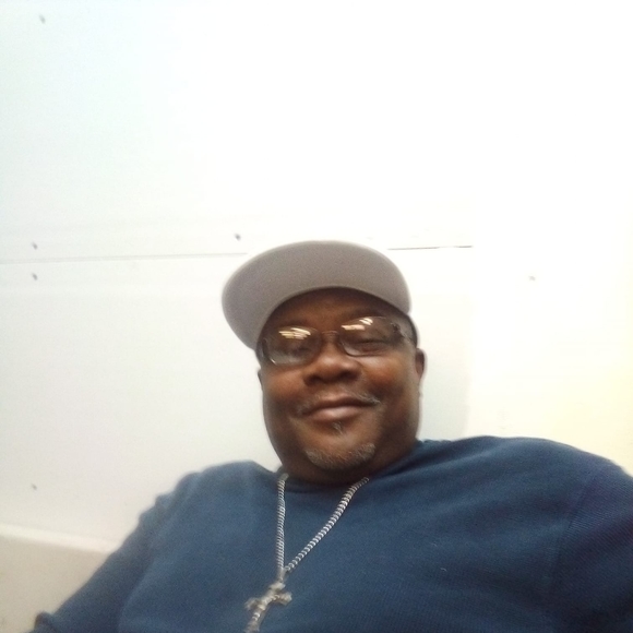 Profile Picture of Nelson Roberts (@nelroberts60) on Poshmark