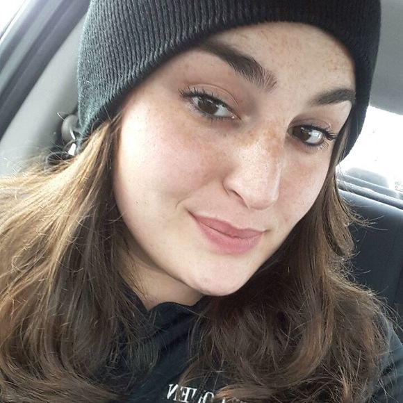 Profile Picture of Heather Cohen (@heatherjc90) on Poshmark