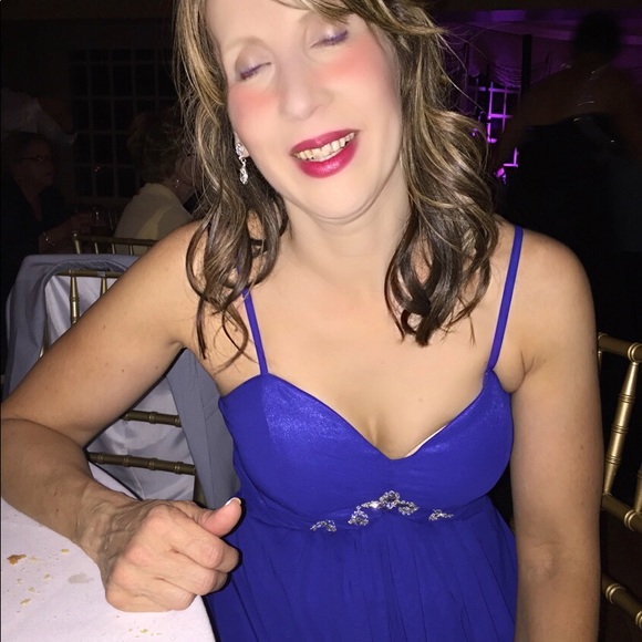 Profile Picture of Lara Picone (@balletdancer99) on Poshmark