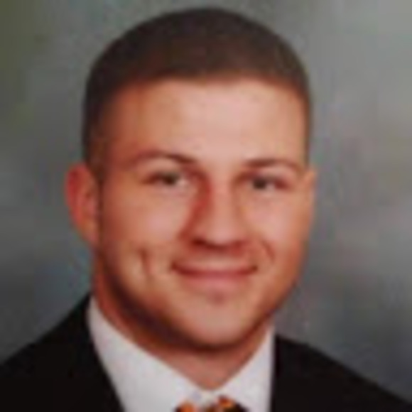 Profile Picture of Nicholas Andrews (@nicholasandr193) on Poshmark