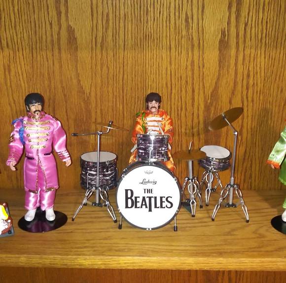 Mike Cournoyer - Poshmark Profile Picture of Mike Cournoyer (@redwing519) on Poshmark