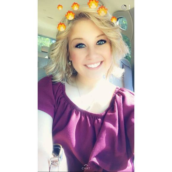 Profile Picture of Andrea Chavis (@chavis12) on Poshmark