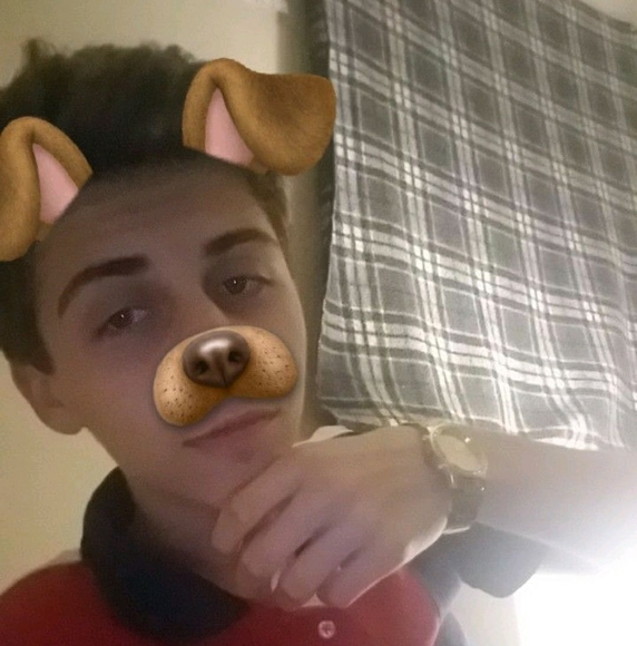 Profile Picture of Lonzo Strapped (@dylancraft) on Poshmark