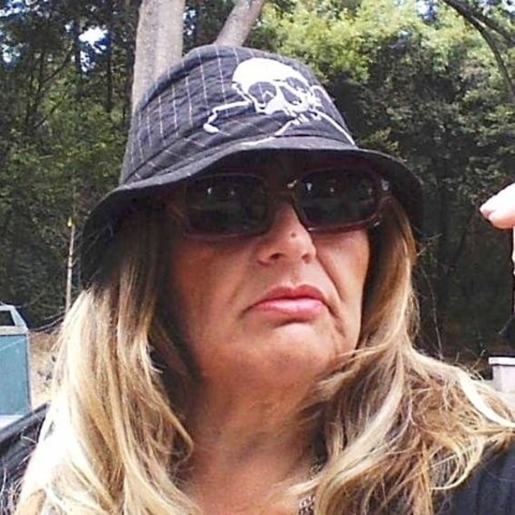 Profile Picture of Pamela Bright (@pamelalbright) on Poshmark