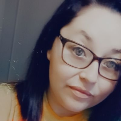 Profile Picture of Julia Wiggs (@WiggsJulia) on Twitter