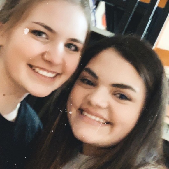 Profile Picture of Brianna Jackley (@briannaj2001) on Poshmark