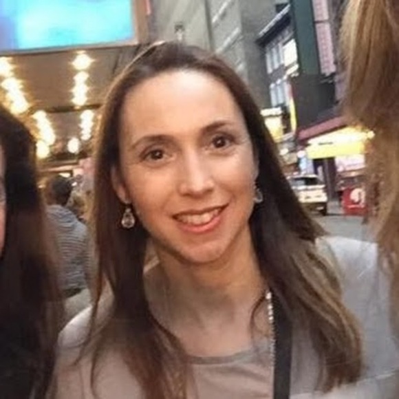 Profile Picture of Paula Richards (@plede1972) on Poshmark