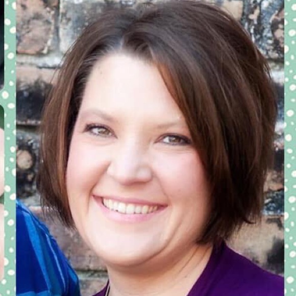 Profile Picture of Lori Mcmullen (@lori_mcmullen) on Poshmark