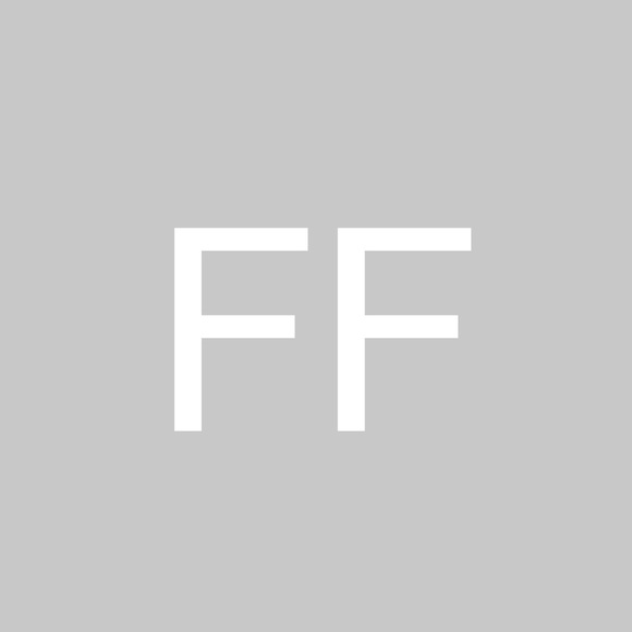 Profile Picture of Fathima Fathima (@fathimaaaa12) on Poshmark