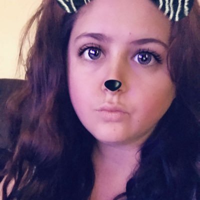 Profile Picture of Michaela R Bennett (@beauty_2319) on Twitter