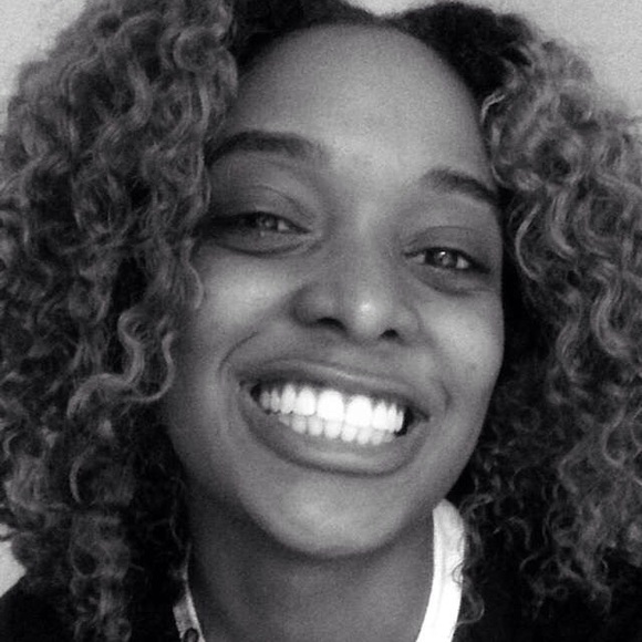 Profile Picture of Tennasia Gray (@tennasia) on Poshmark