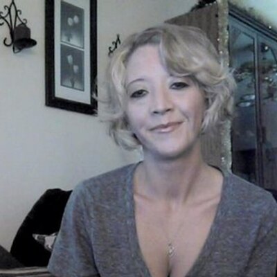 Profile Picture of Melanie Applegate (@mapplegate2905) on Twitter