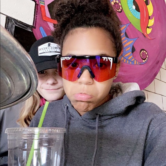 Profile Picture of Kendra Kidd (@kendrakidd783) on Poshmark