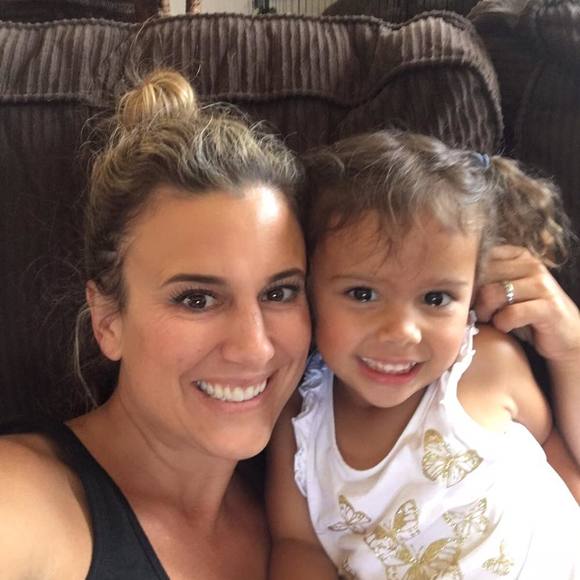 Profile Picture of Alice Bates-matney (@tajoha) on Poshmark