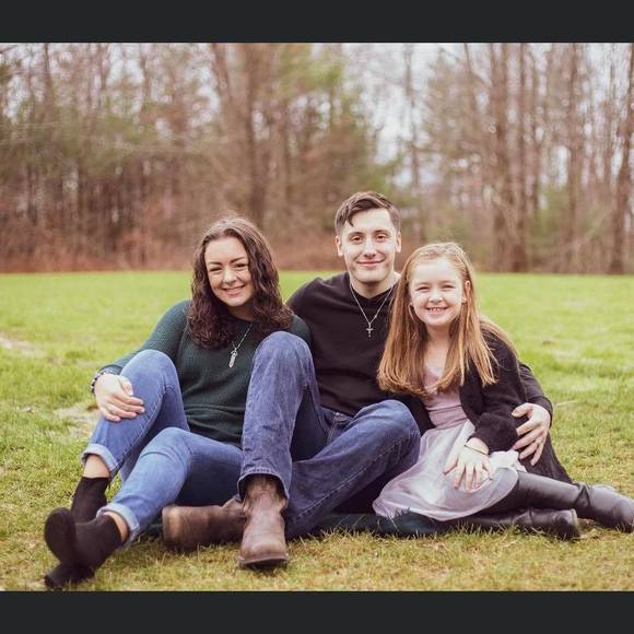 Profile Picture of Nicole Aubin-st germain (@nikaub) on Poshmark