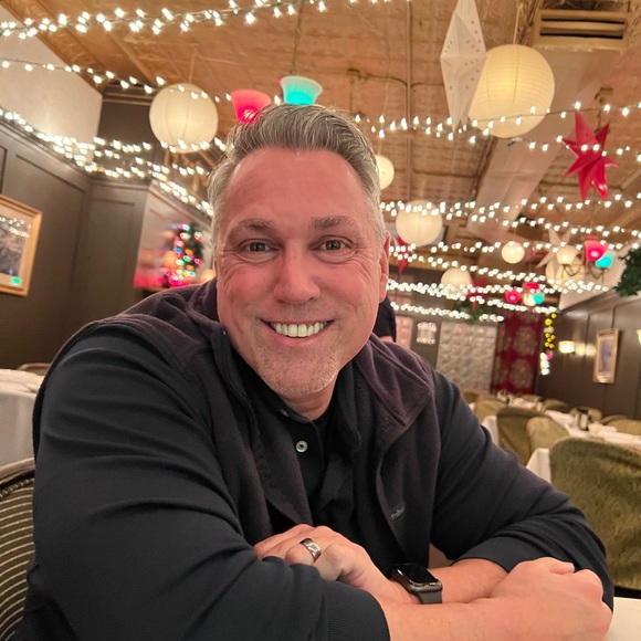 Profile Picture of Marc Serra (@mserra126) on Poshmark