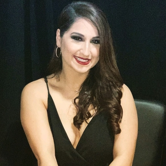 Profile Picture of Bobbie Brooke (@bobbiebrooke91) on Poshmark