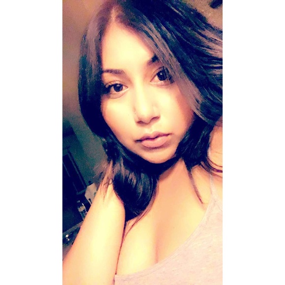 Profile Picture of Marissa Singh (@mars8873) on Poshmark
