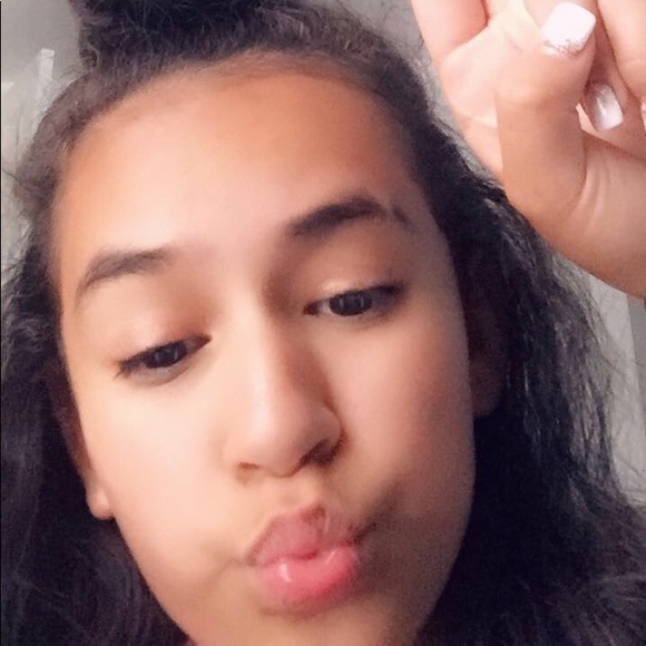 Nayeli Jimenez - Poshmark Profile Picture of Nayeli Jimenez (@nayejimen_) on Poshmark