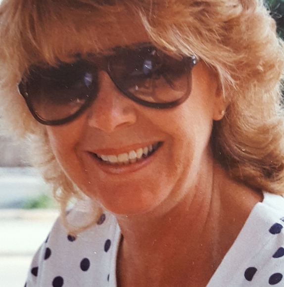 Profile Picture of Brenda Koch (@copperheadkoch) on Poshmark