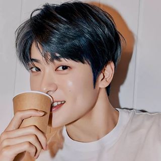 Profile Picture of 정윤오 (@&) on Facebook