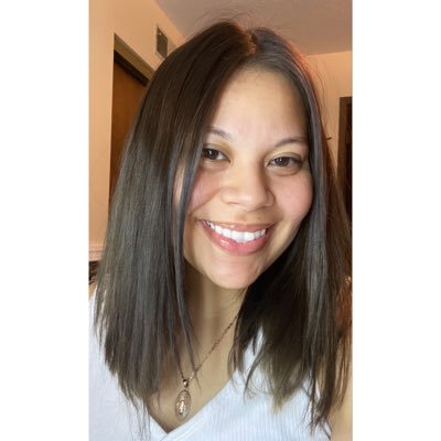 Profile Picture of Monica G. Estrada (@m_estrada_) on Twitter