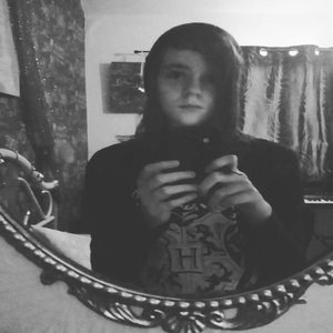 Profile Picture of Lucy Quinn (@piercethe.lucy) on Myspace